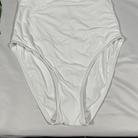 NEW La Blanca [ 0 ] Lets Duet Bandeau One Piece Swimsuit in‎ White - Picture 6 of 12